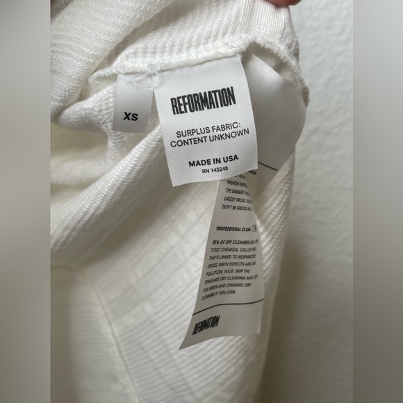 Reformation Cream Mock neck long sleeve blouse xxs
Purchased from The Real Real - Picture 7 of 14